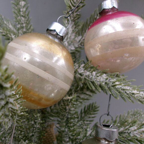 4 Vintage Shiny Brite Striped Christmas Ornaments Lot - Picture 5 of 9